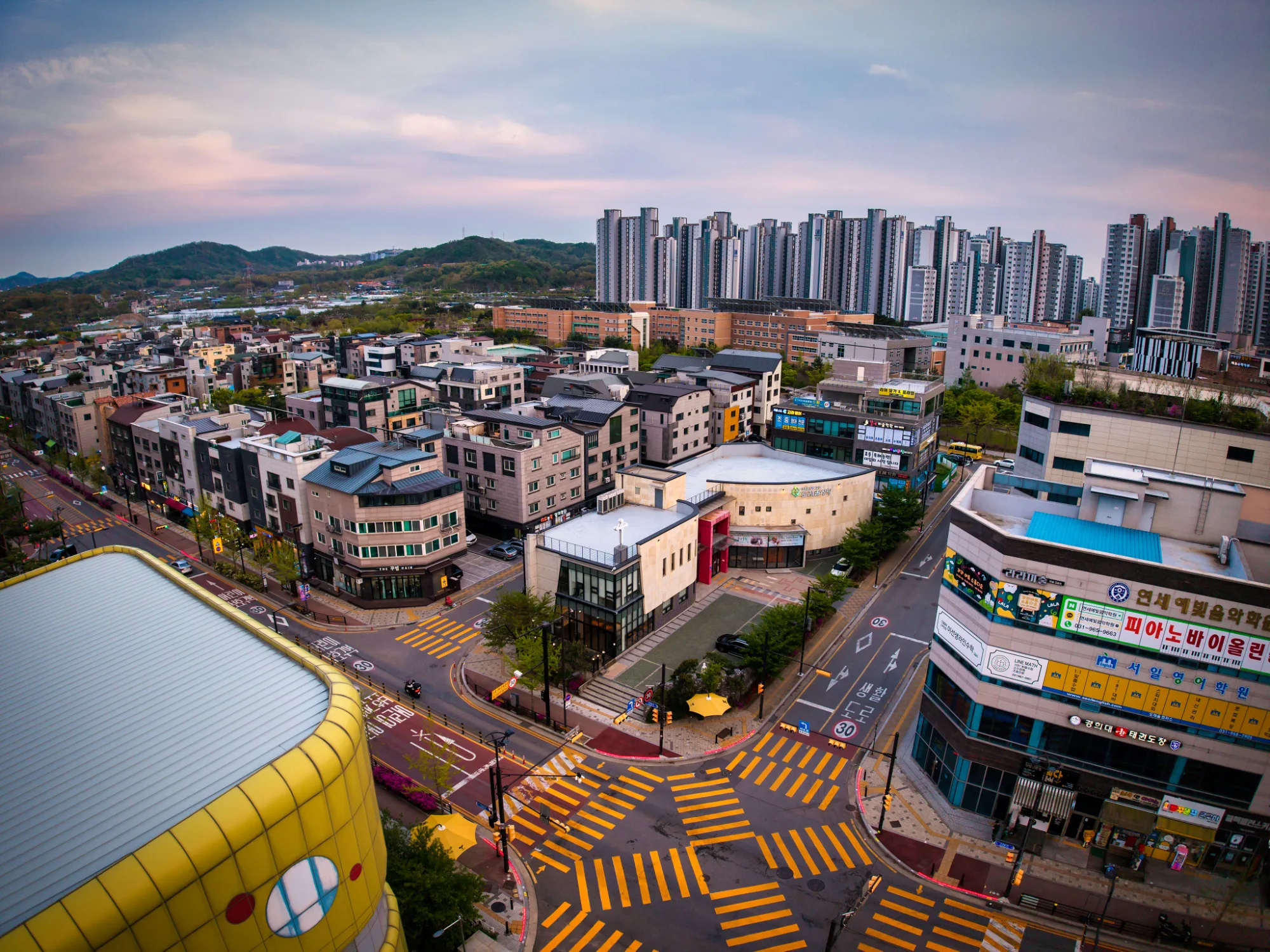 도래울성당 및 도래울마을 전경 · 교우 기여 사진